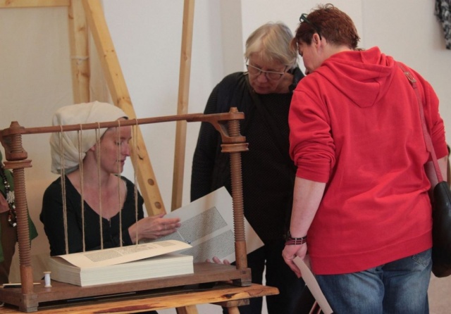 „DAS MITTELALTER IM UMBRUCH“